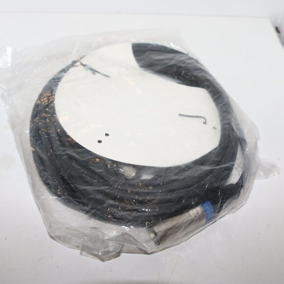 Bluecoil premium XLR microphone cable 20 feet new in package - Picture 3 of 3